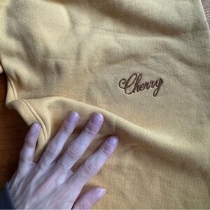 Cherry La sweatpants